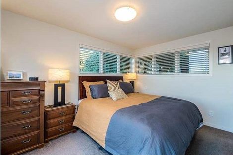 Photo of property in 8 Taumata Road, Castor Bay, Auckland, 0620