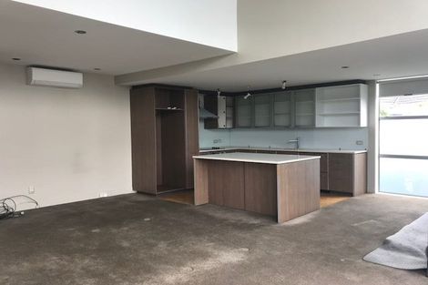 Photo of property in 7 Crawford Green, Miramar, Wellington, 6022