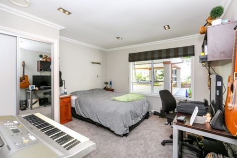 Photo of property in 38 Mcgiven Drive, Ridgewood, New Plymouth, 4371