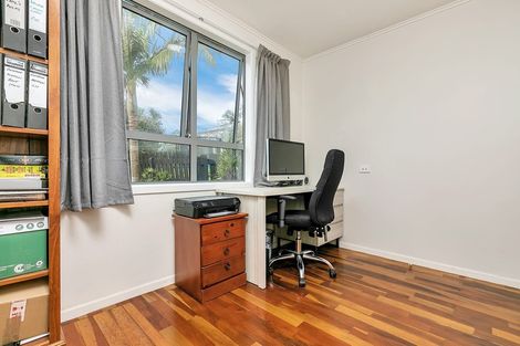Photo of property in 11 James Street, Glenfield, Auckland, 0629