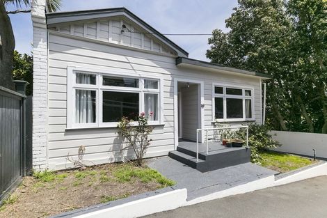 Photo of property in 60 Roxburgh Street, Mount Victoria, Wellington, 6011