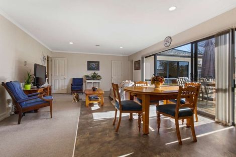 Photo of property in 5 Hoyte Place, Pukehangi, Rotorua, 3015