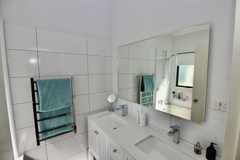 Photo of property in 83 Robinson Road, Whitianga, 3510