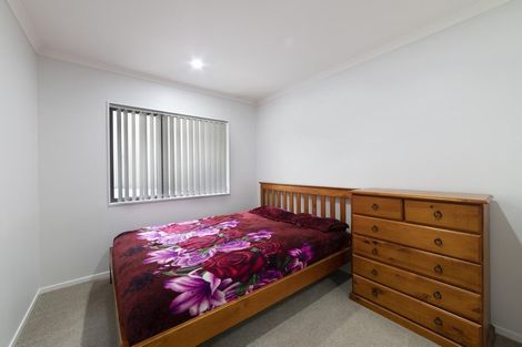 Photo of property in 36 Great South Road, Manurewa, Auckland, 2102