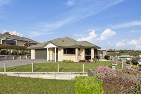 Photo of property in 60 Oteki Park Drive, Welcome Bay, Tauranga, 3112