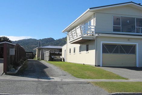 Photo of property in 11 Bright Street, Cobden, Greymouth, 7802