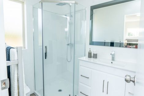 Photo of property in 5 Greta Banks Place, Wattle Downs, Auckland, 2103