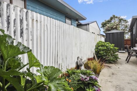 Photo of property in 18 Athenree Road, Athenree, Katikati, 3177