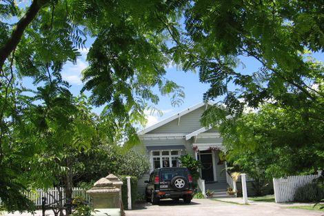 Photo of property in 2 Mewburn Avenue, Mount Eden, Auckland, 1024