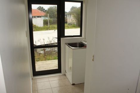 Photo of property in 10 Hill Crescent, New Lynn, Auckland, 0600