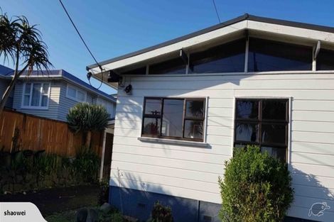 Photo of property in 24 Harrington Road, Henderson, Auckland, 0610
