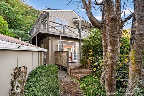 Photo of property in 30 Rangiora Avenue, Kaiwharawhara, Wellington, 6035