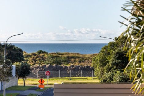 Photo of property in 160b Dickson Road, Papamoa Beach, Papamoa, 3118