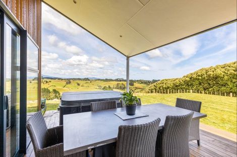 Photo of property in 390 Hursthouse Road, Tarurutangi, Inglewood, 4389