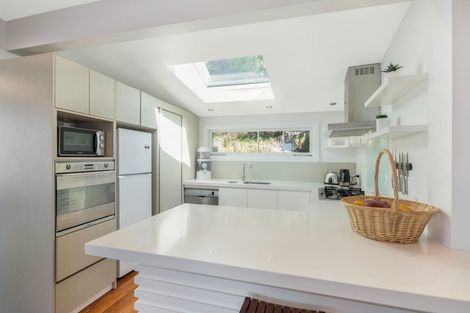 Photo of property in 72 Owhiro Bay Parade, Owhiro Bay, Wellington, 6023