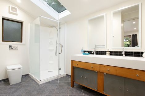 Photo of property in 24 Atarua Gardens, Waiatarua, Auckland, 0604