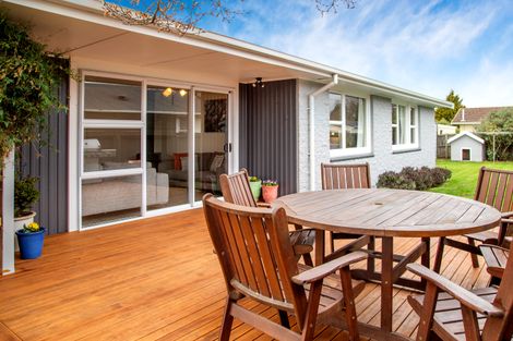 Photo of property in 127 Northcote Road, Northcote, Christchurch, 8052