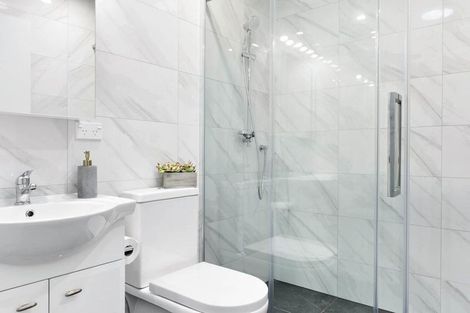 Photo of property in 1/6 John Jennings Drive, Oteha, Auckland, 0632