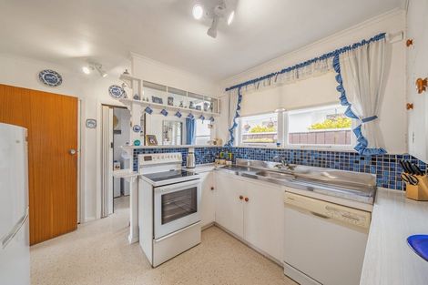 Photo of property in 17 Deller Grove, Silverstream, Upper Hutt, 5019