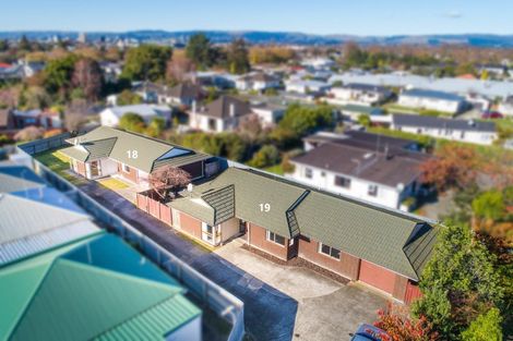 Photo of property in 18 Westmere Place, Takaro, Palmerston North, 4412