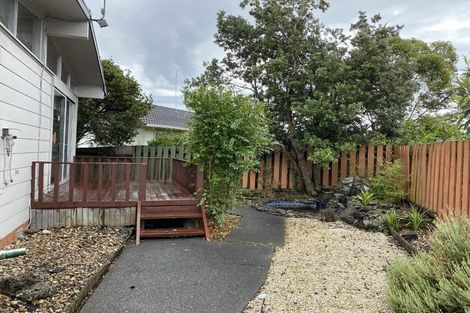 Photo of property in 3 Pixie Place, Pakuranga Heights, Auckland, 2010