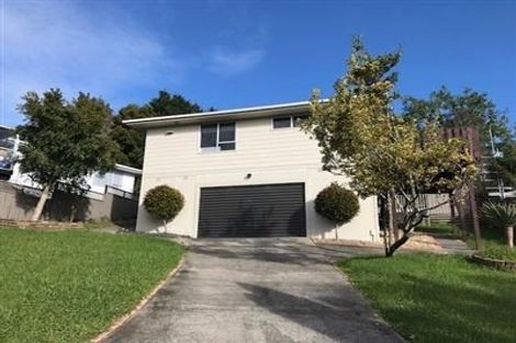 Photo of property in 6 Celeste Place, Totara Vale, Auckland, 0627