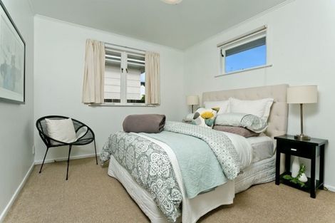 Photo of property in 1/31 Seine Road, Forrest Hill, Auckland, 0620