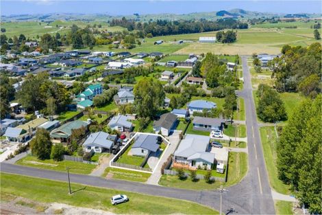 Photo of property in 33 Carruthers Street, Otane, 4202