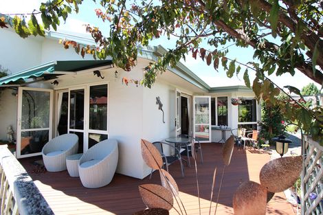 Photo of property in 6 Walnut Grove, Alexandra, 9320