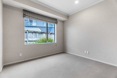 Photo of property in 9 Stranraer Crescent, Wattle Downs, Auckland, 2103