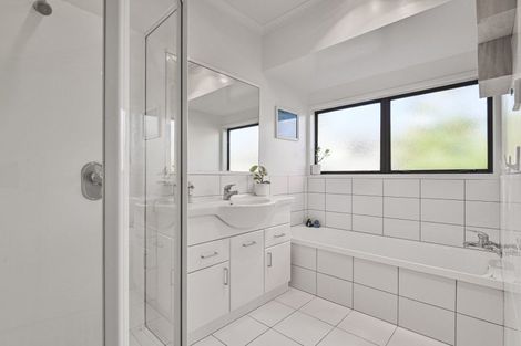 Photo of property in 4 Symons Street, Parkvale, Hastings, 4122