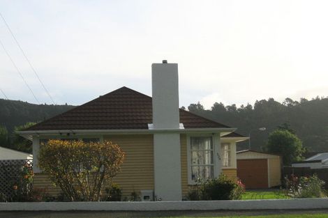 Photo of property in 324 Stokes Valley Road, Stokes Valley, Lower Hutt, 5019