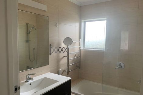 Photo of property in 28 Stredwick Drive, Torbay, Auckland, 0630