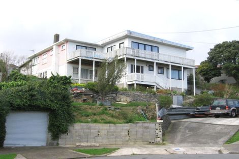 Photo of property in 17 Derby Place, Cannons Creek, Porirua, 5024