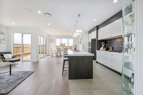 Photo of property in 50 Tir Conaill Avenue, Flat Bush, Auckland, 2019