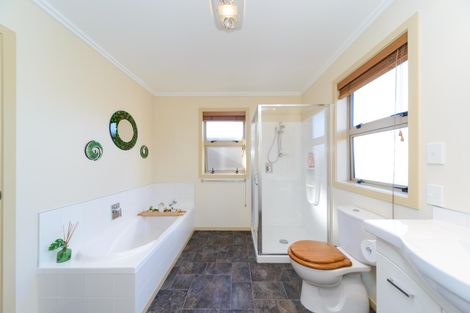 Photo of property in 7 Angelina Way, Kelvin Grove, Palmerston North, 4414