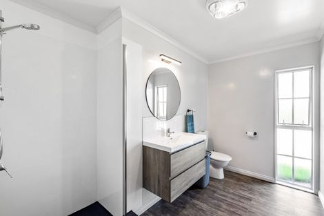 Photo of property in 10 Glen Loch Place, Paraparaumu, 5032