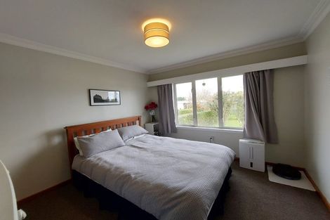 Photo of property in 32 Waimea Street, Westown, New Plymouth, 4310