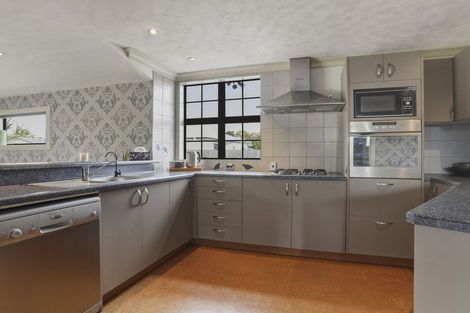 Photo of property in 77 Ajax Street, Milton, 9220