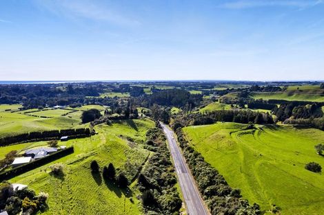 Photo of property in 10 Allan Road, Burgess Park, New Plymouth, 4371