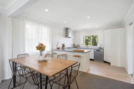 Photo of property in 10 Windy Ridge Road, Glenfield, Auckland, 0629