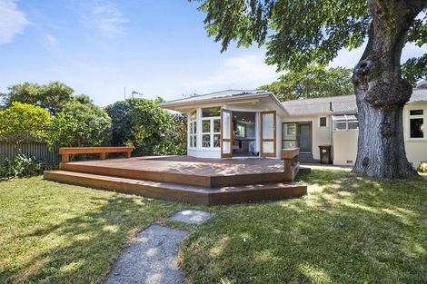 Photo of property in 18 Kent Crescent, Awapuni, Palmerston North, 4412