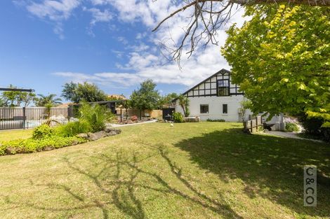 Photo of property in 855 State Highway 16, Waimauku, 0812