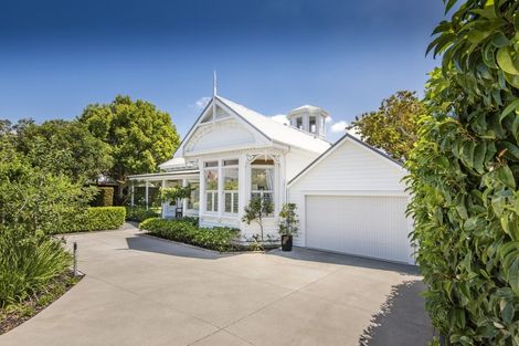 Photo of property in 126 Calliope Road, Stanley Point, Auckland, 0624