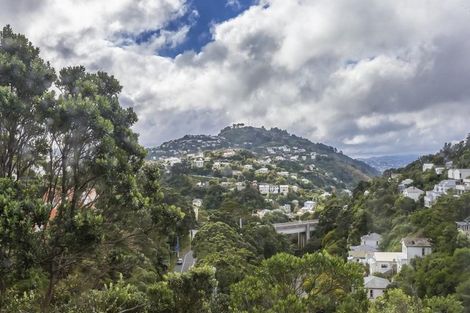 Photo of property in 2 Cluny Avenue, Kelburn, Wellington, 6012
