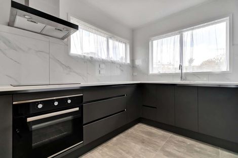 Photo of property in 2/42 Sheridan Drive, New Lynn, Auckland, 0600