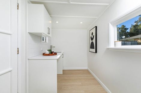 Photo of property in 117 Te Atatu Road, Te Atatu South, Auckland, 0610