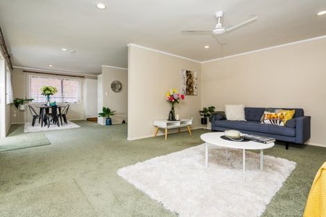 Photo of property in 2/40 Toroa Street, Torbay, Auckland, 0630