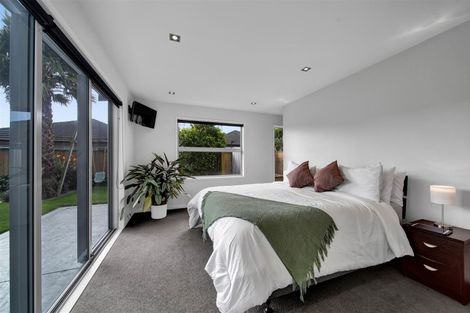 Photo of property in 15 Marlin Terrace, Bell Block, New Plymouth, 4312