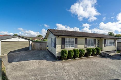 Photo of property in 6 Stella Place, Manurewa, Auckland, 2102